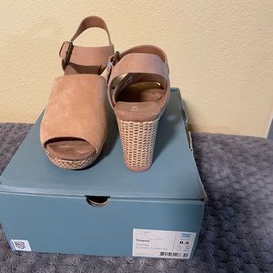 Tom’s Tropez honey/suede leather 8.5